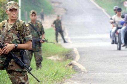 El ex presidente colombiano Santos se disculpa por los asesinatos de civiles por parte del ejército